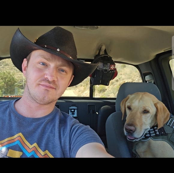 Cognar Fjallhersir är rolig och smart. Jag bor i Arizona och jag har två mopsar. - Picture 10 of 12